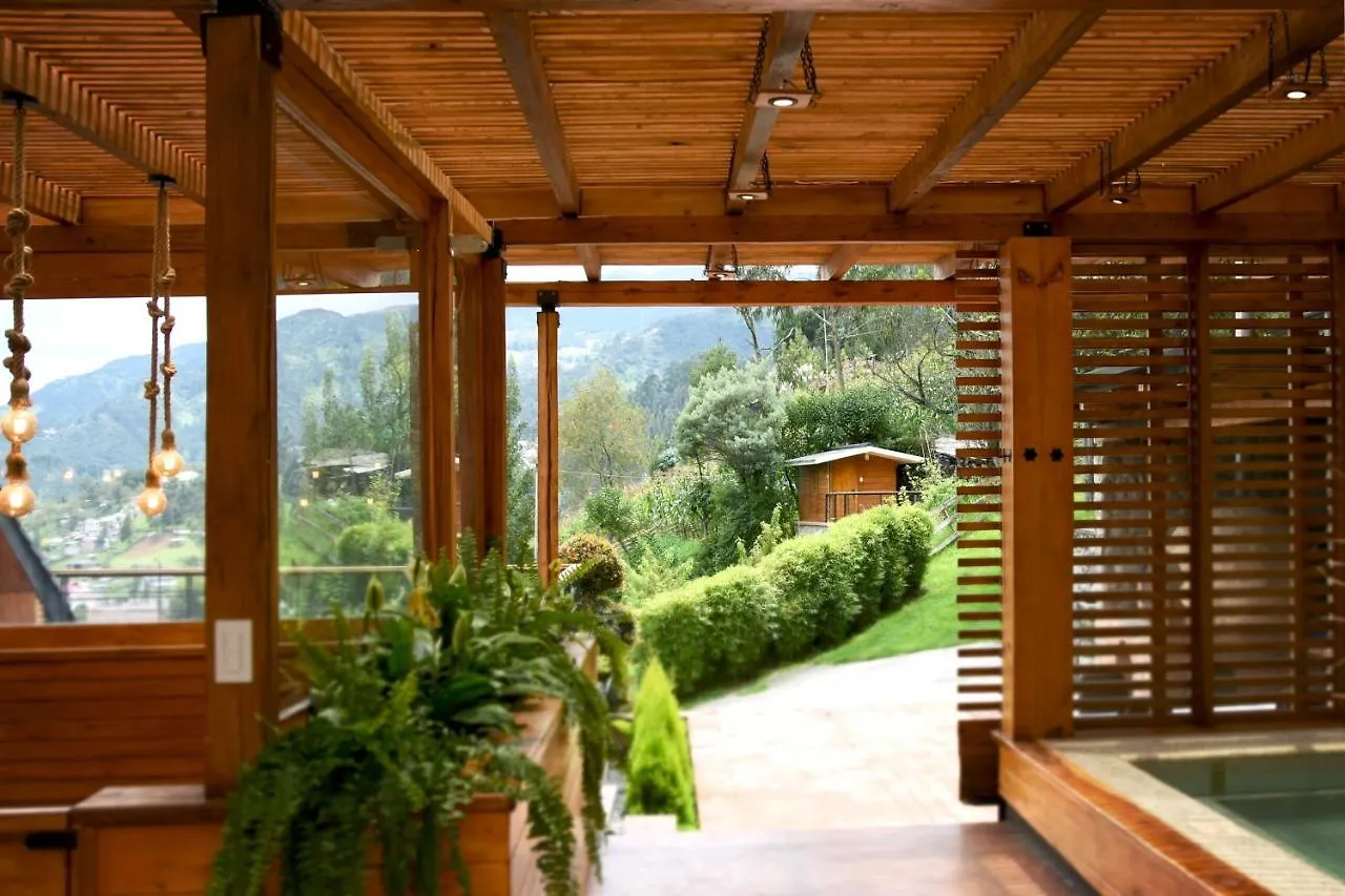 Picota Cucho: Enchanting VIP Quinta with Jacuzzi near Cuenca 0*,  Ecuador