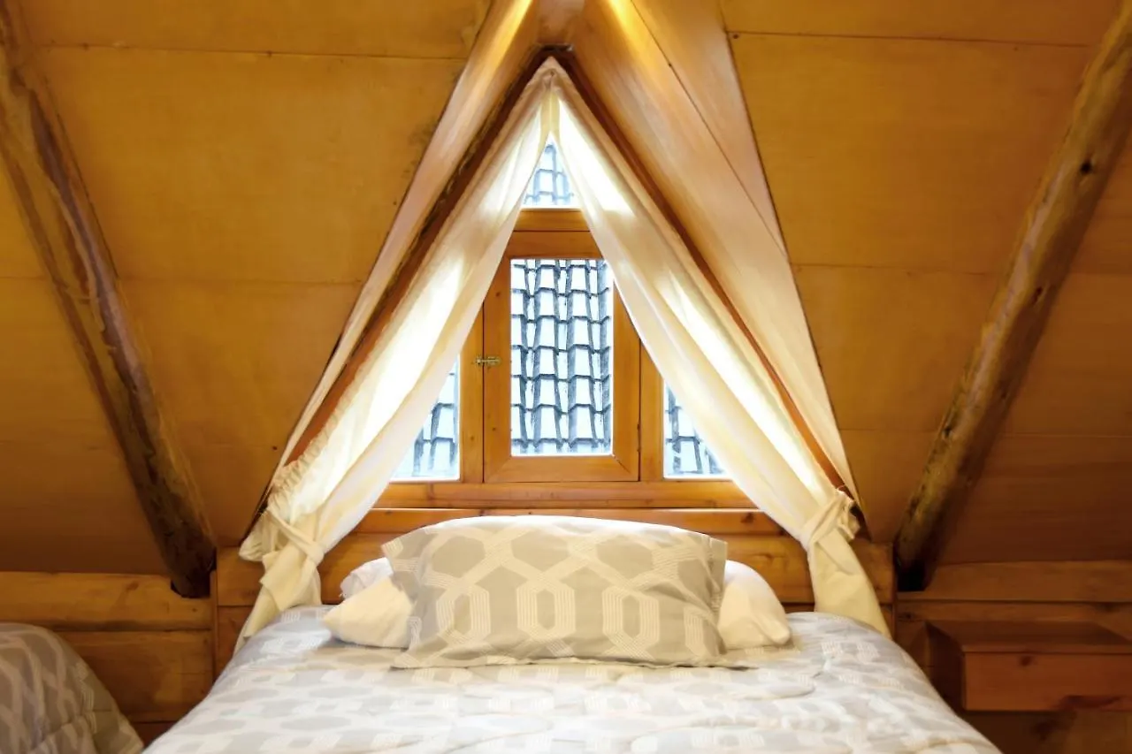 Picota Cucho: Enchanting VIP Quinta with Jacuzzi near Cuenca Ecuador